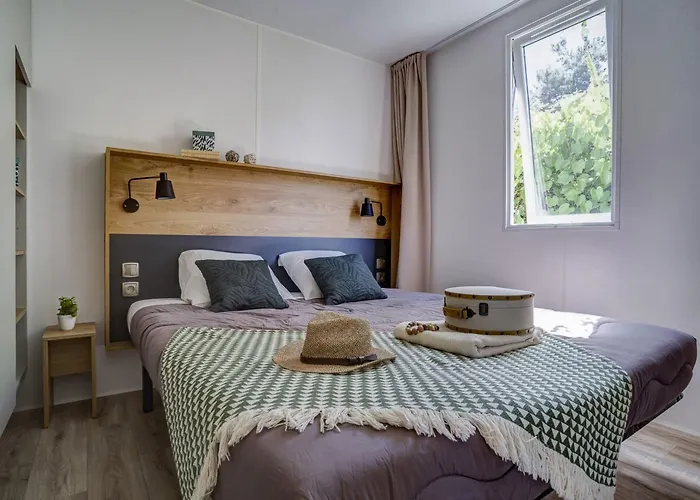 Friends 10p 5bdrms Aircon Saint-Crépin-et-Carlucet