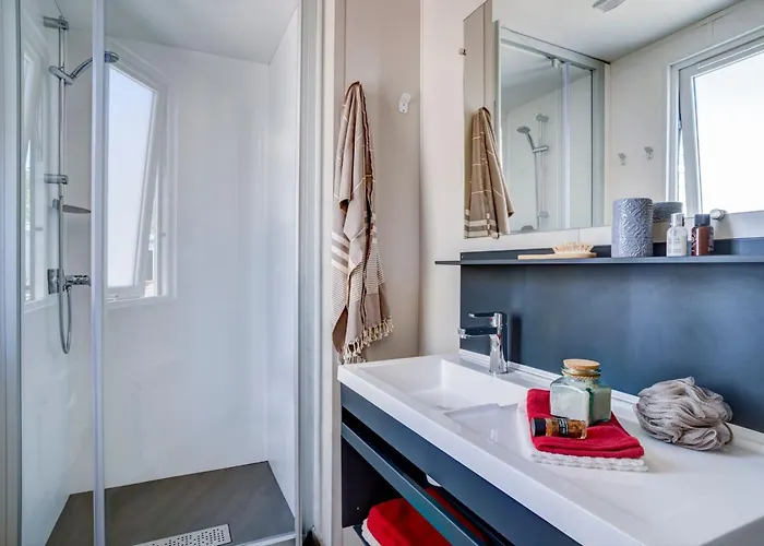 Friends 10p 5bdrms Aircon Camping *