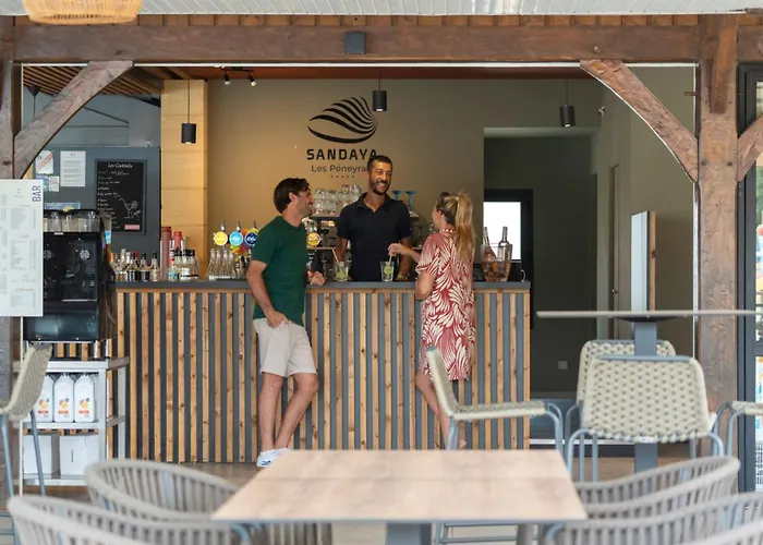 Friends 10p 5bdrms Aircon *