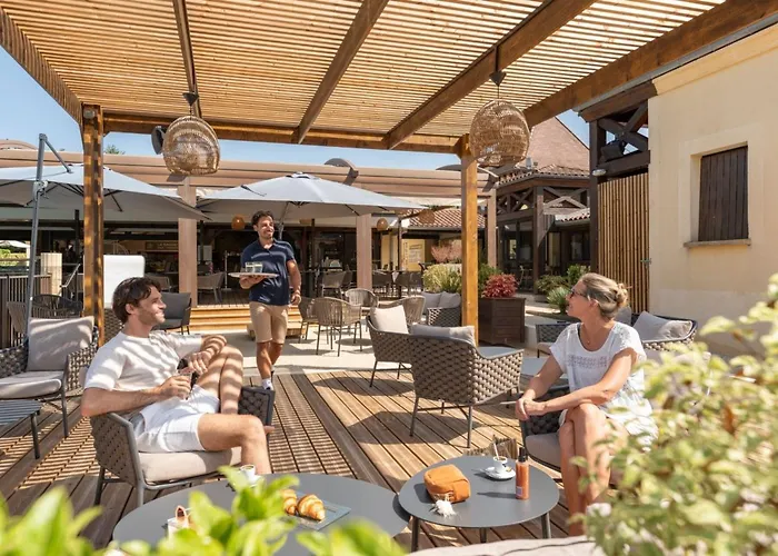 Camping Friends 10p 5bdrms Aircon *